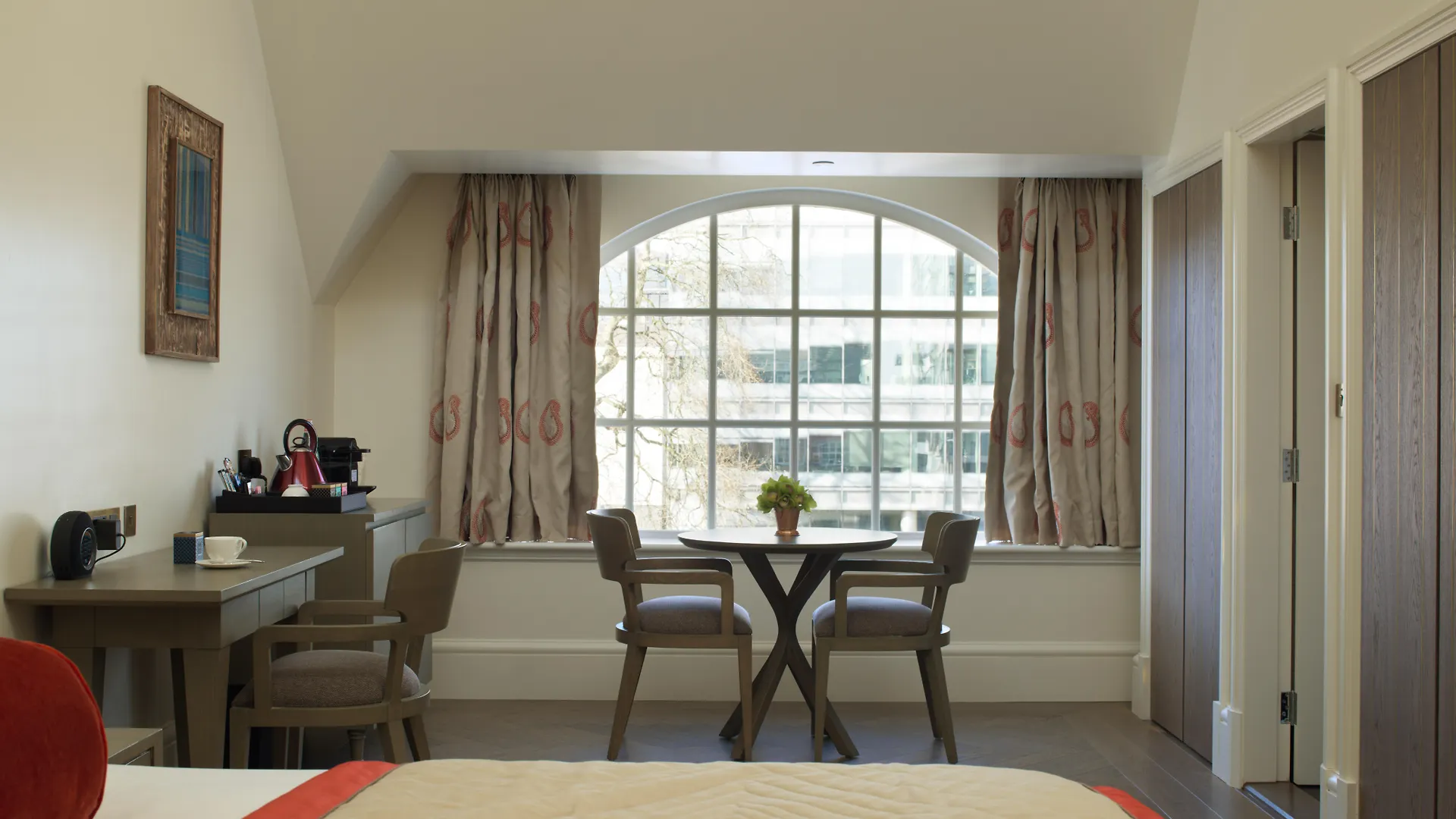 The Lalit London Hotel 5*,  United Kingdom