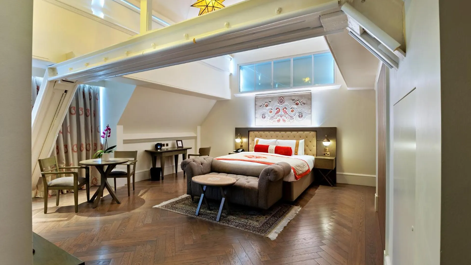 The Lalit London Hotel